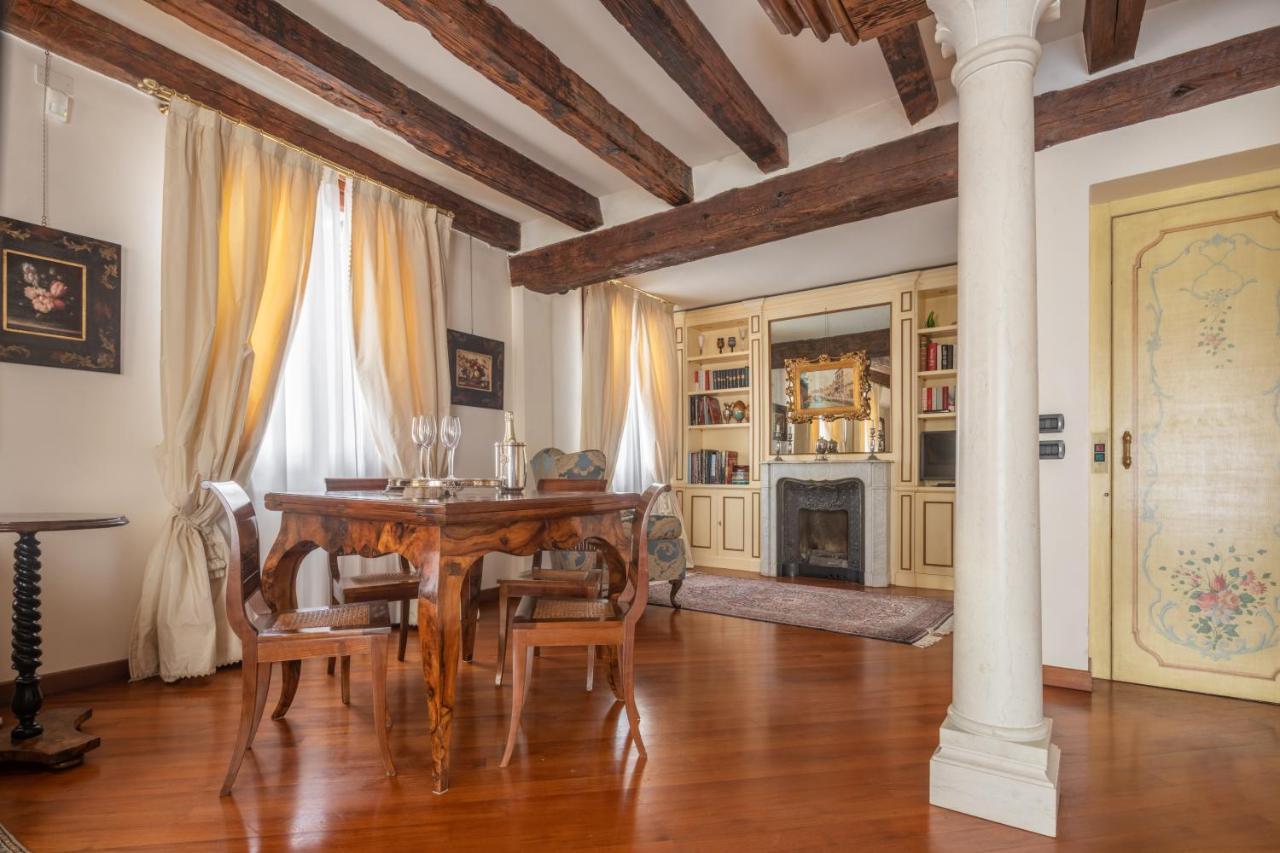 Апартаменты Garden Mansion With Private Mooring R&R Венеция Экстерьер фото