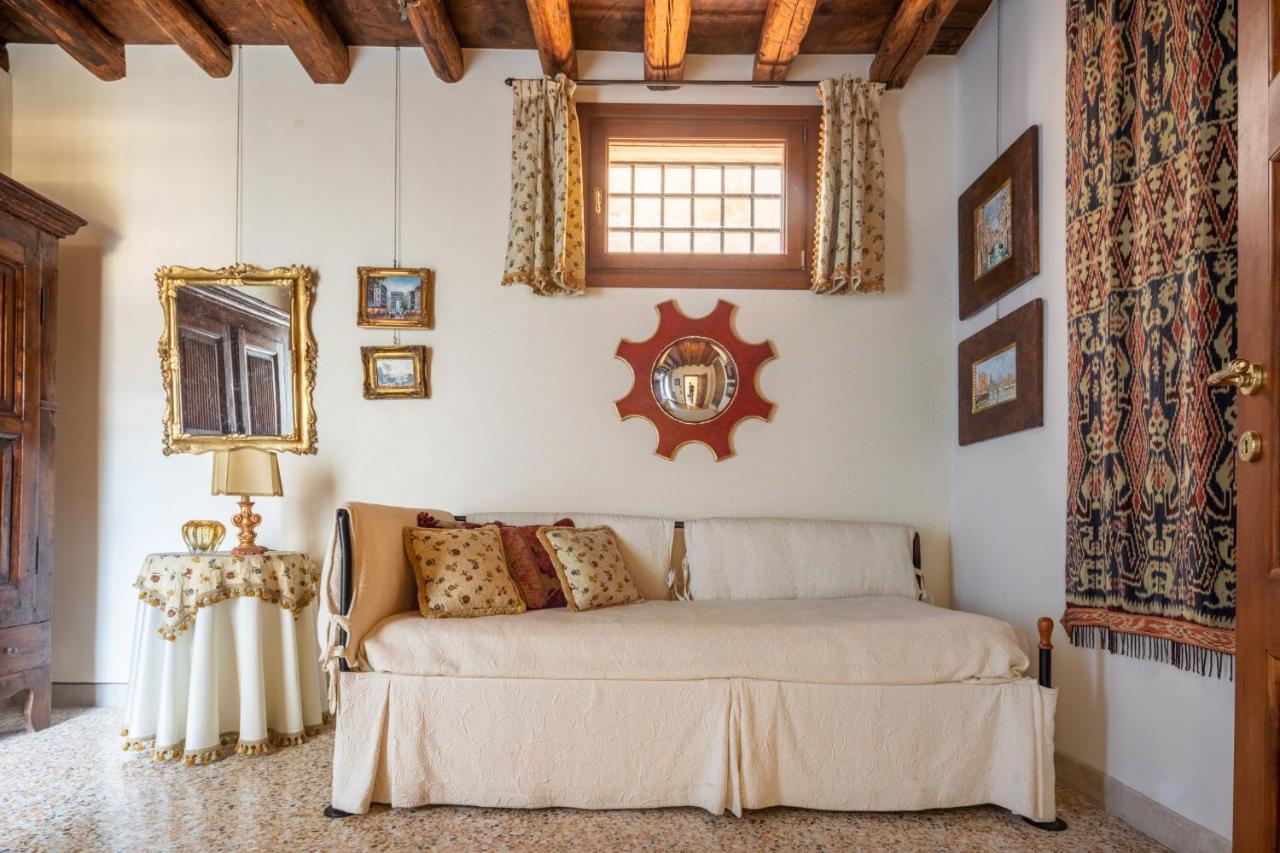 Апартаменты Garden Mansion With Private Mooring R&R Венеция Экстерьер фото